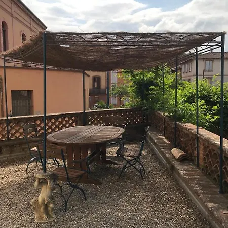 L'arche De 3* מוסאק